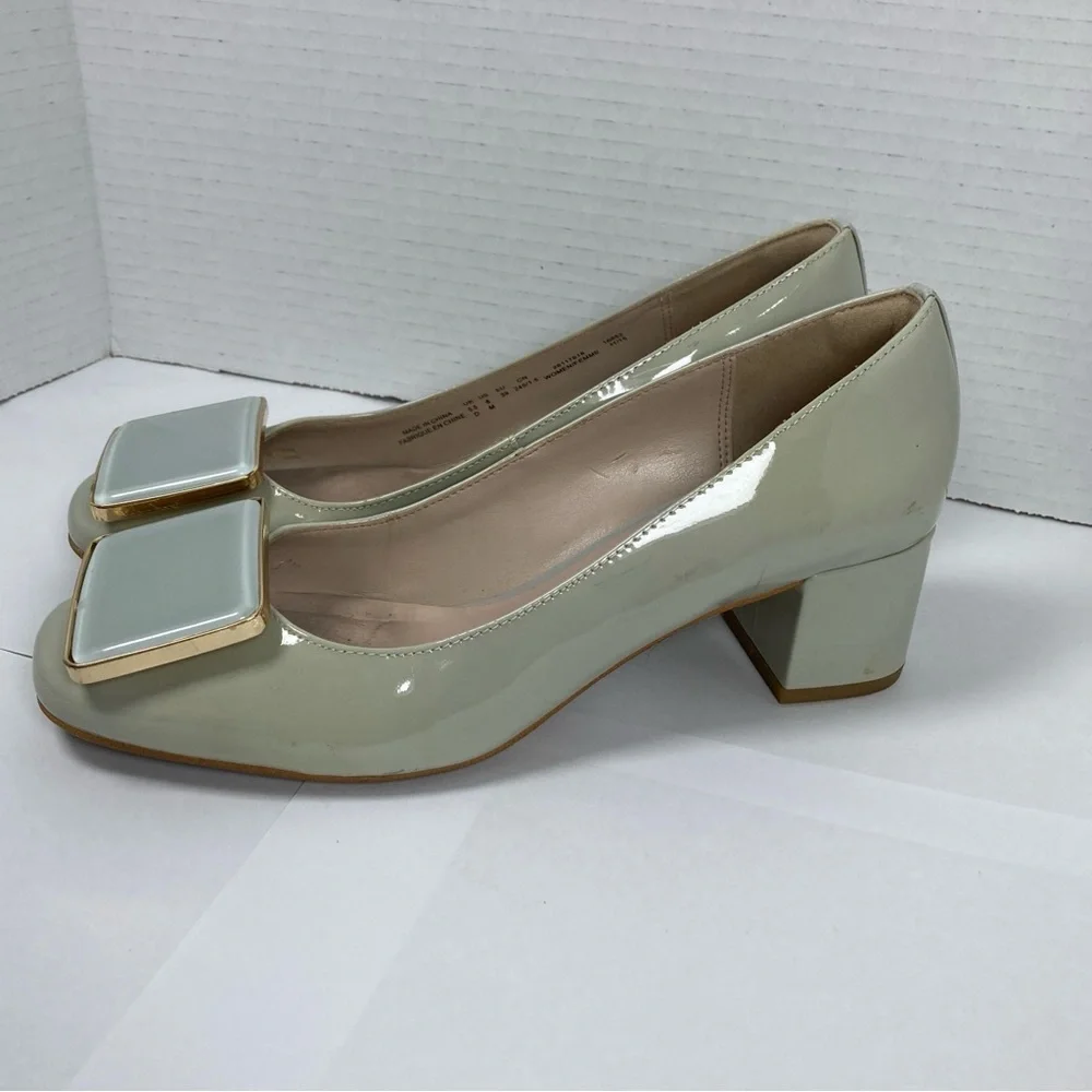 Clark’s Narrative Women’s Shoes 8M Olive Green square patent leather buckle. - Picture 2 of 11